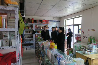 时刻巡查校园周边食品安全 护航未成年人健康成长之路